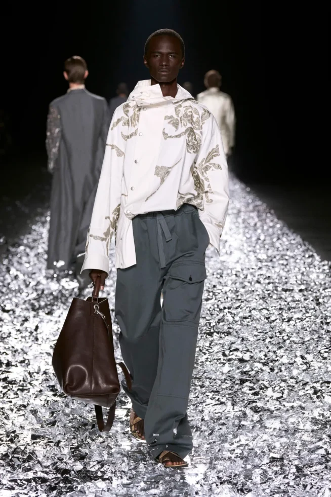 00029-dries-van-noten-spring-2025-menswear-credit-gorunway