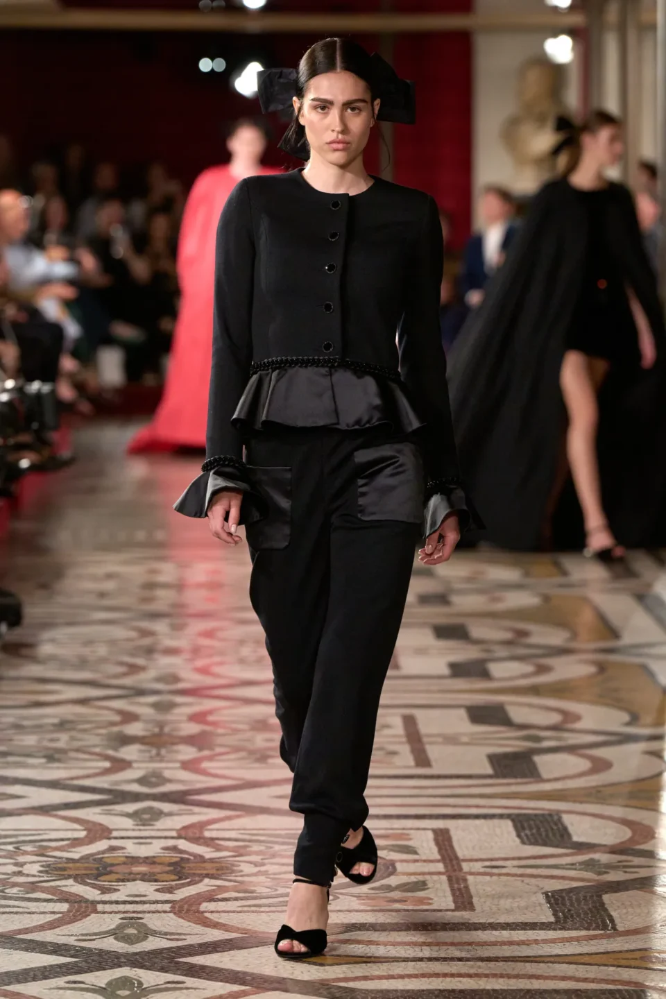 00031-chanel-fall-2024-couture-credit-gorunway