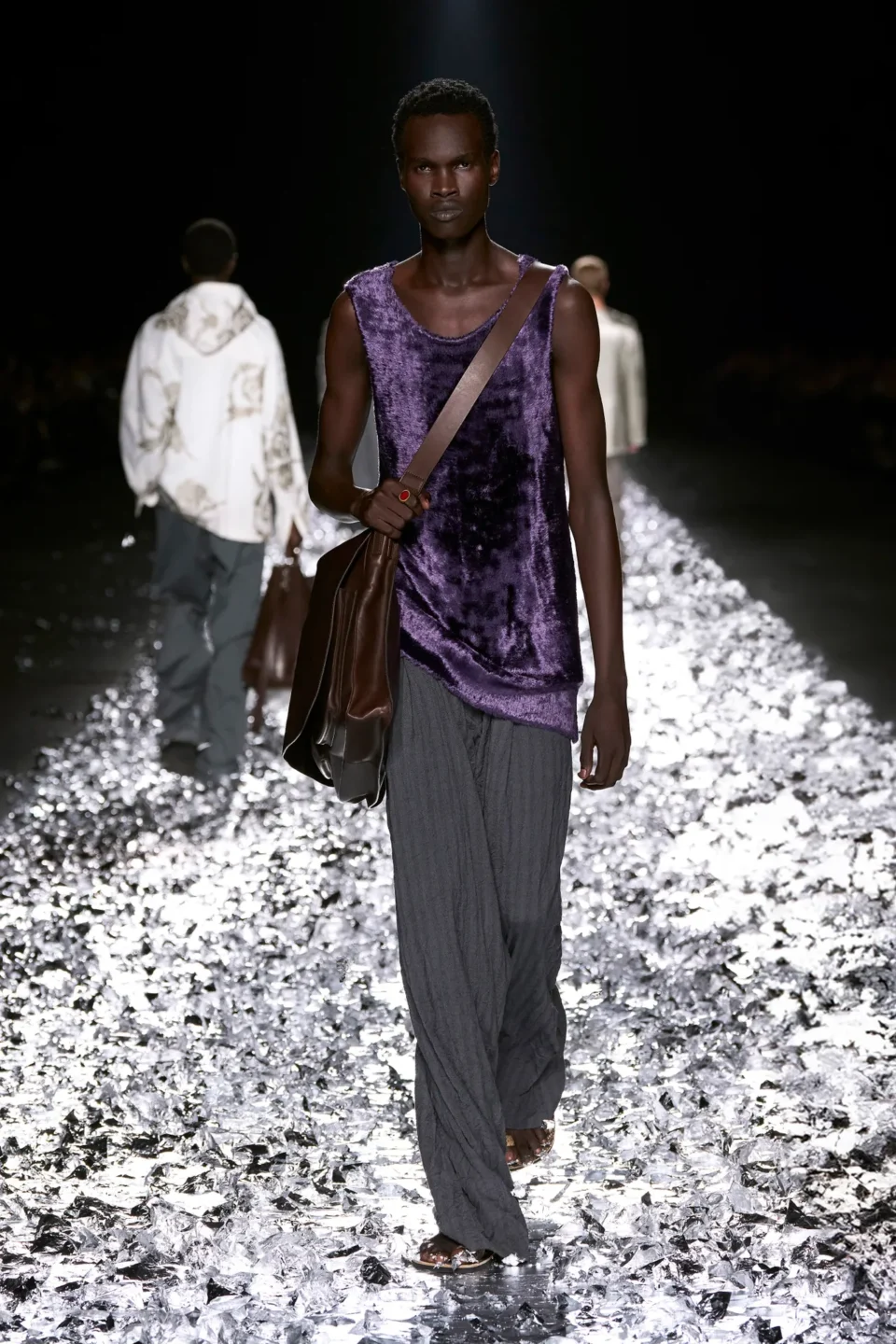 00031-dries-van-noten-spring-2025-menswear-credit-gorunway