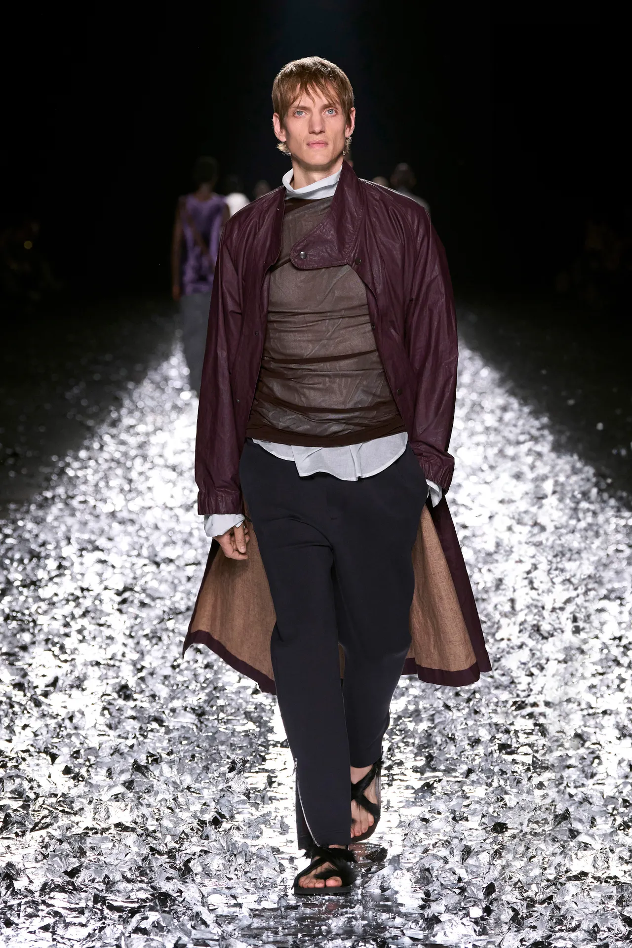 00033-dries-van-noten-spring-2025-menswear-credit-gorunway