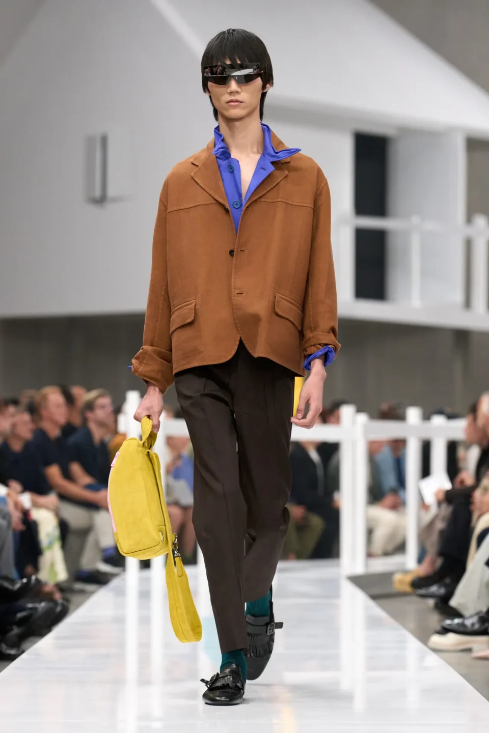 00033-prada-spring-2025-menswear-credit-gorunway