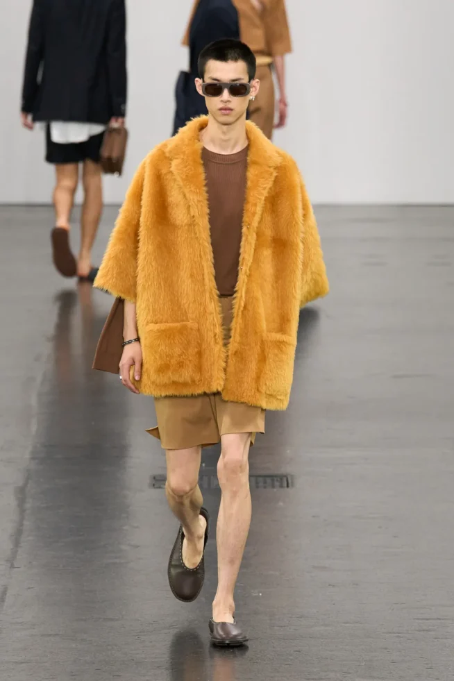 00034-fendi-spring-2025-menswear-credit-gorunway