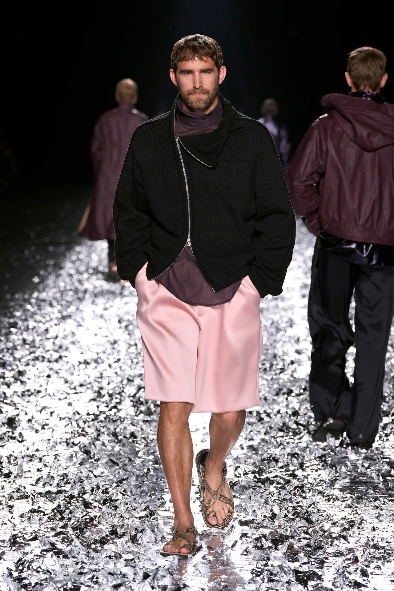 00035-dries-van-noten-spring-2025-menswear-credit-gorunway