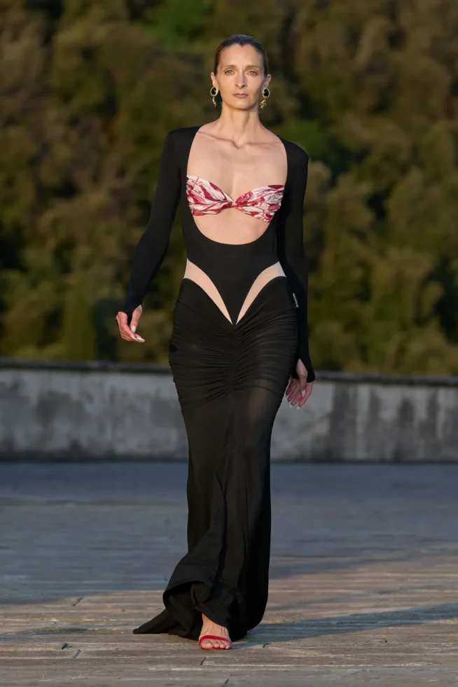 00035-marine-serre-spring-2025-menswear-credit-gorunway