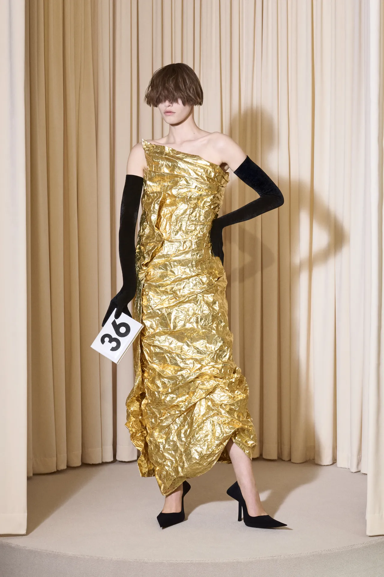 00036-balenciaga-fall-24-couture-credit-brand