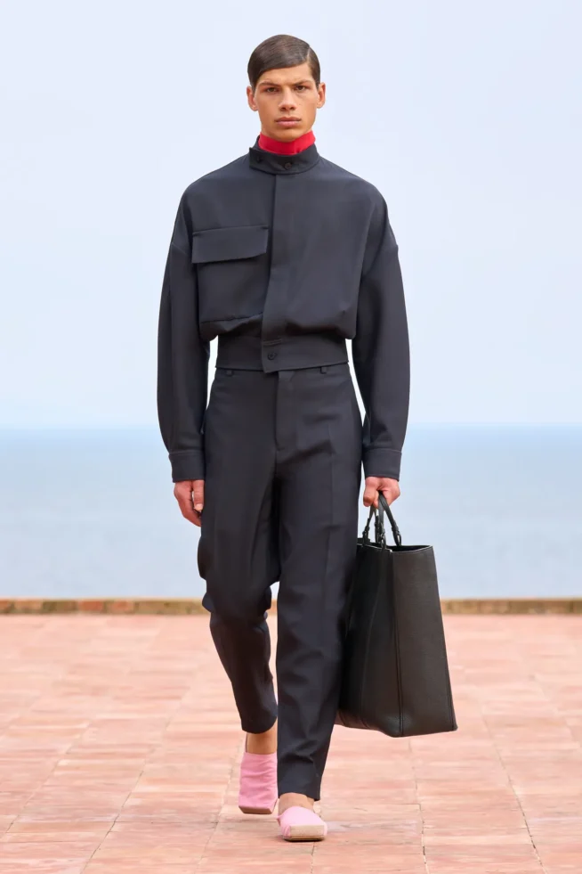 00036-jacquemus-fall-24-ready-to-wear-credit-gorunway