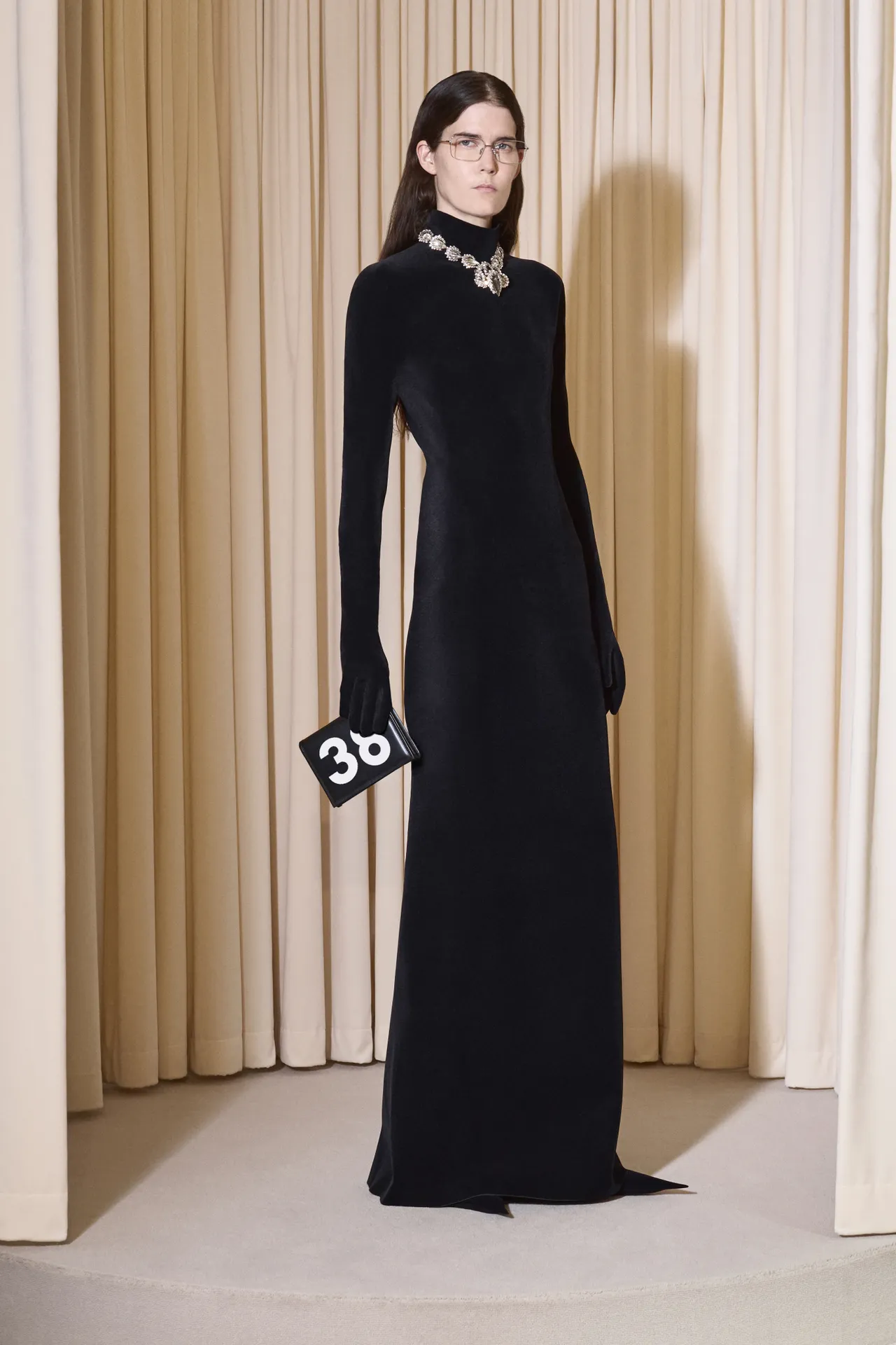 00038-balenciaga-fall-24-couture-credit-brand