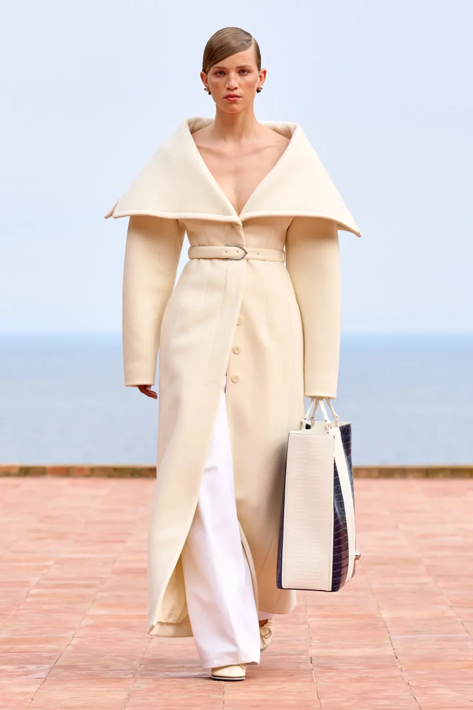 00038-jacquemus-fall-24-ready-to-wear-credit-gorunway