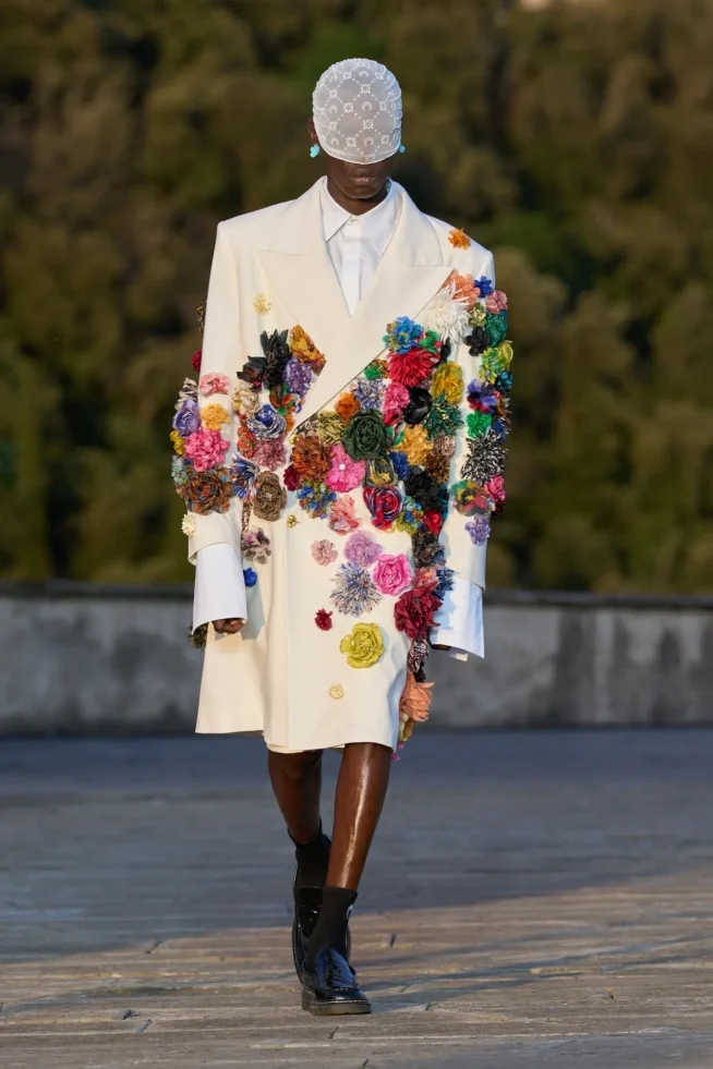 00039-marine-serre-spring-2025-menswear-credit-gorunway