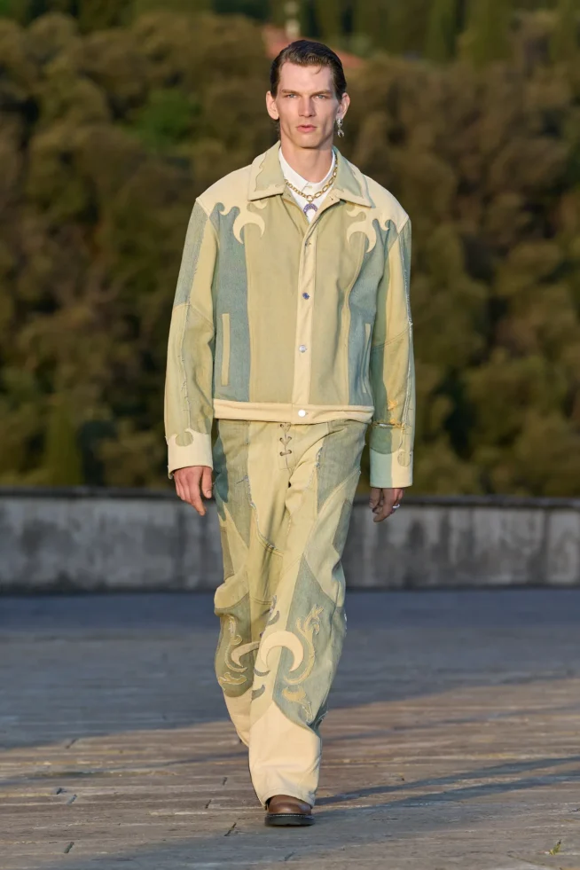 00040-marine-serre-spring-2025-menswear-credit-gorunway