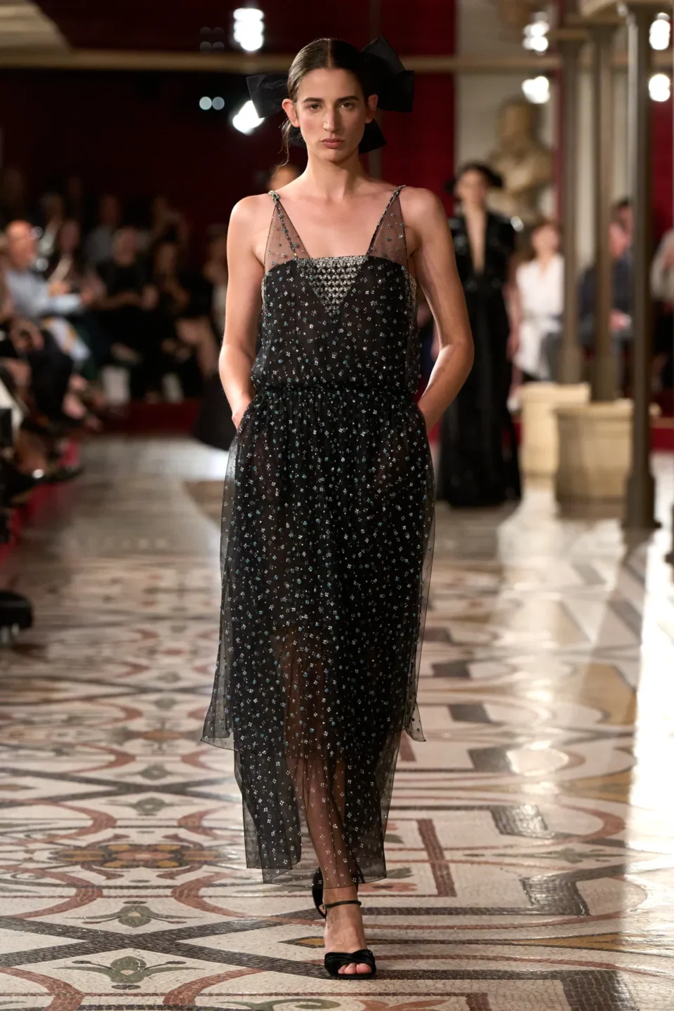 00043-chanel-fall-2024-couture-credit-gorunway