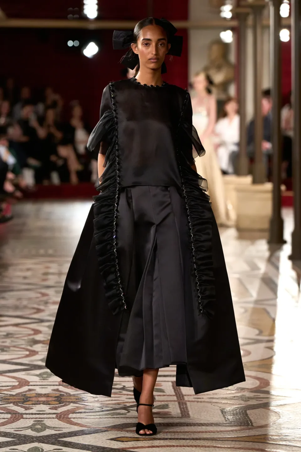 00044-chanel-fall-2024-couture-credit-gorunway