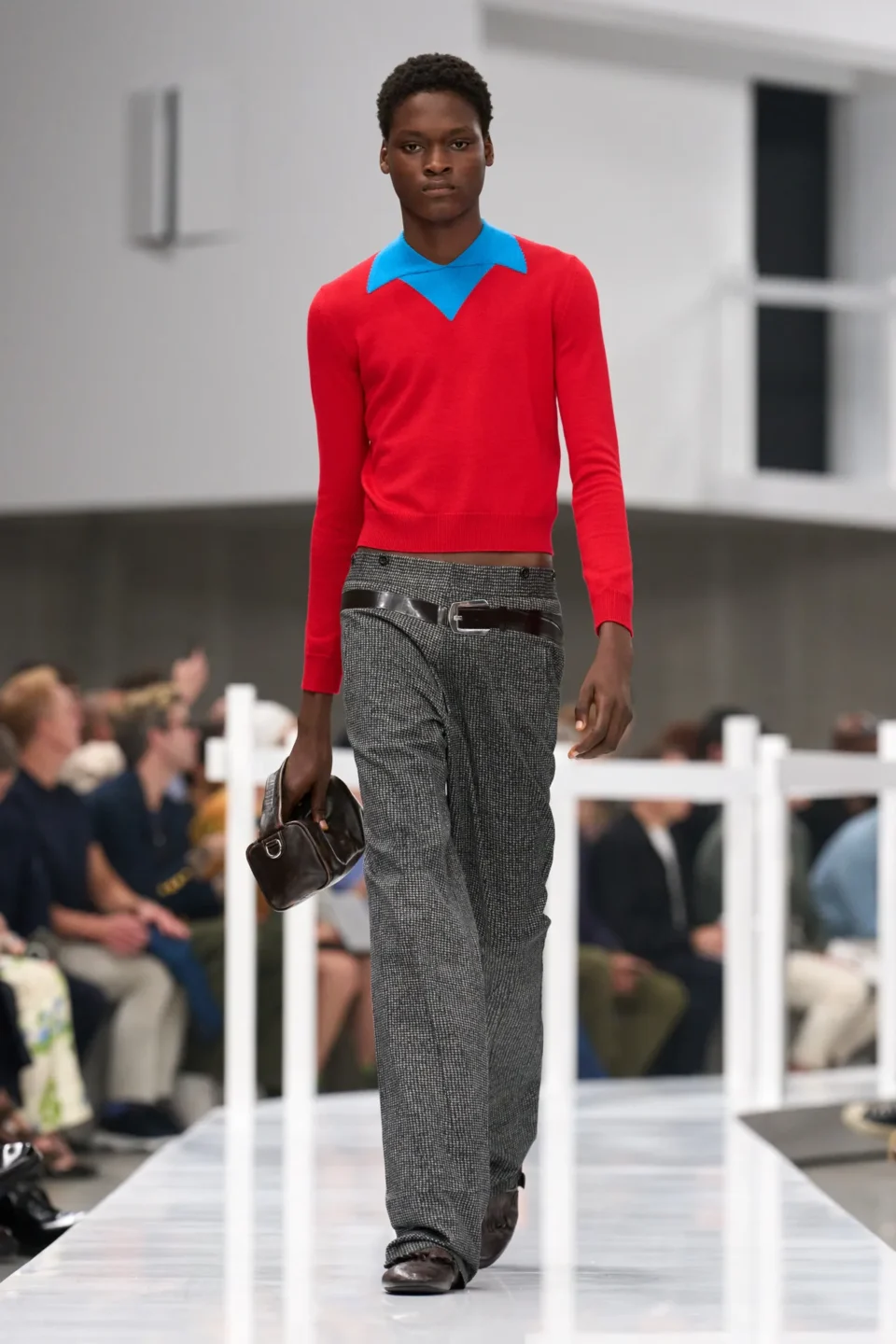 00048-prada-spring-2025-menswear-credit-gorunway