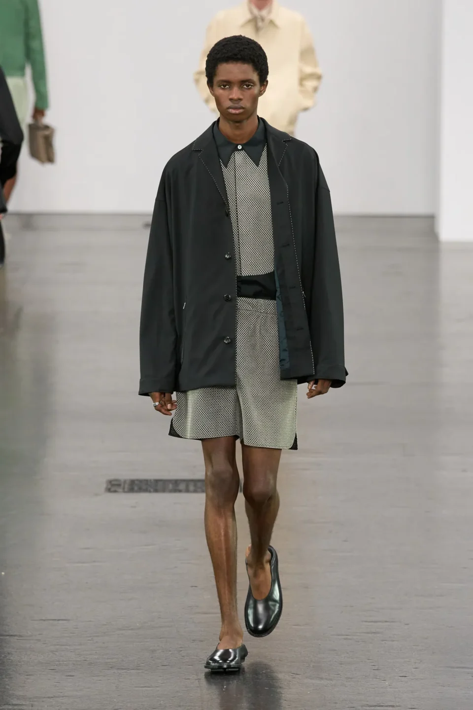 00049-fendi-spring-2025-menswear-credit-gorunway