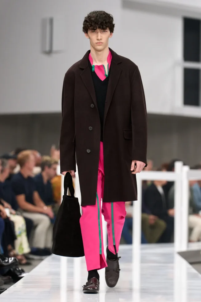 00049-prada-spring-2025-menswear-credit-gorunway