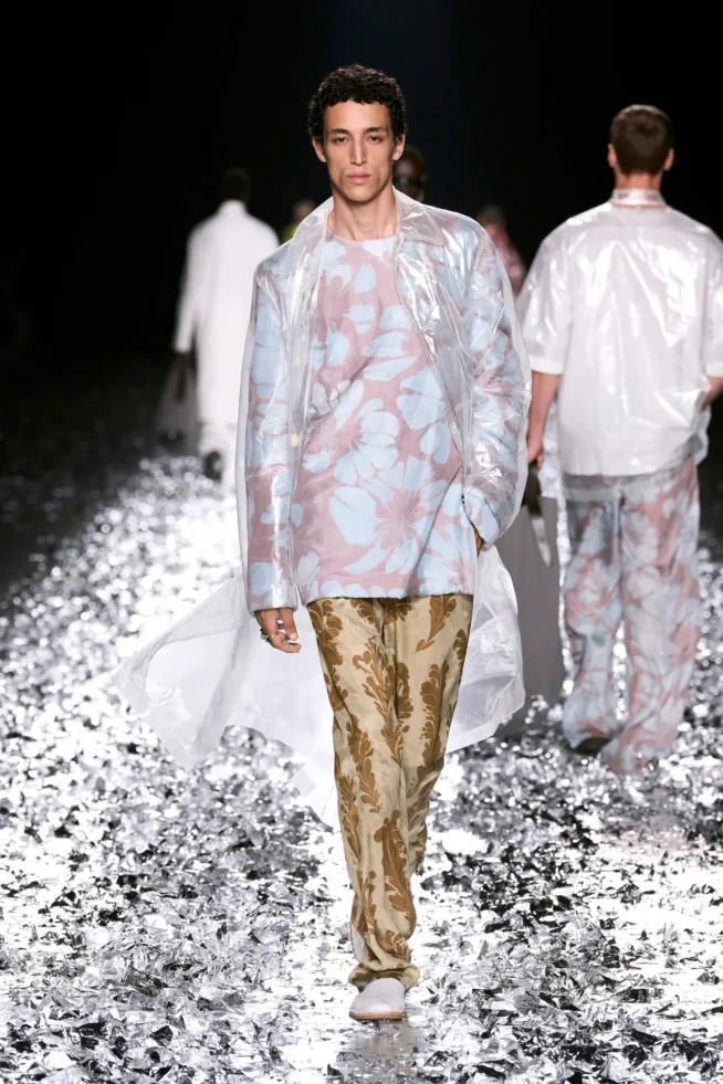 00050-dries-van-noten-spring-2025-menswear-credit-gorunway