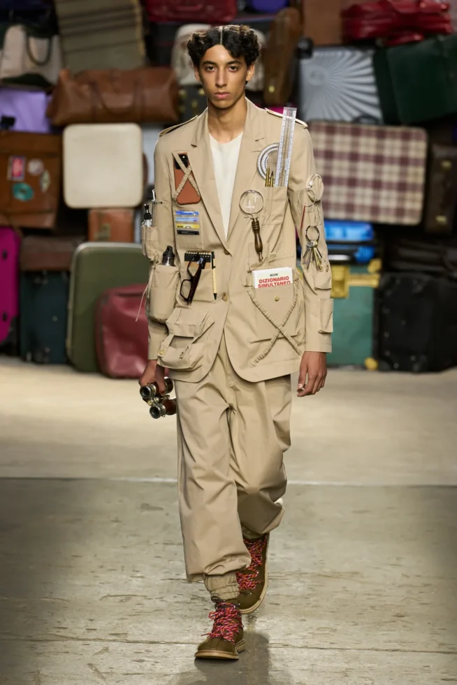 00050-moschino-spring-25-mens-credit-gorunway