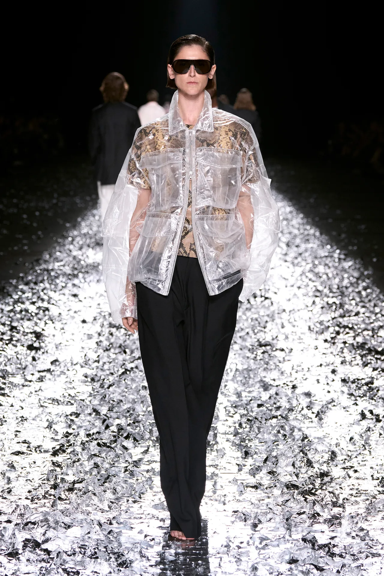 00060-dries-van-noten-spring-2025-menswear-credit-gorunway