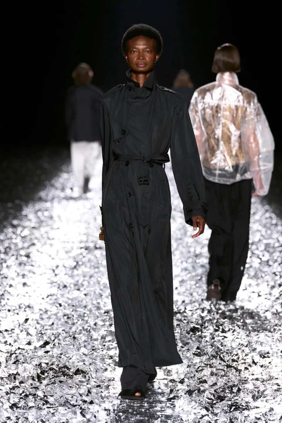 00062-dries-van-noten-spring-2025-menswear-credit-gorunway