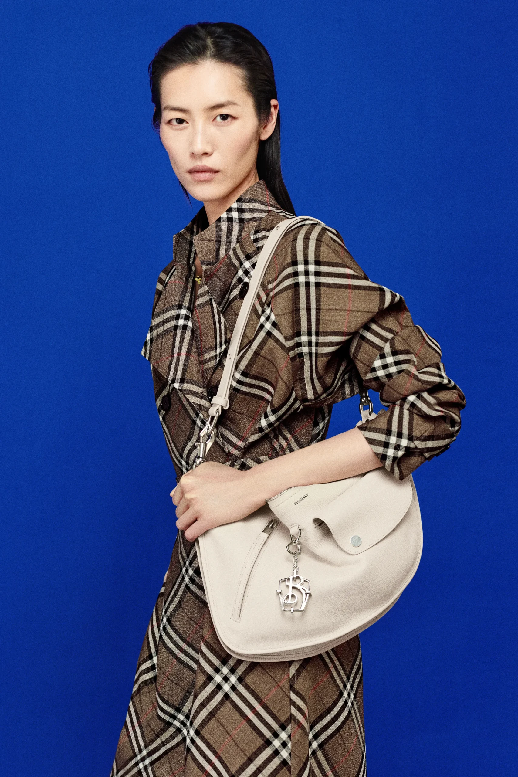 O que está por trás da mudança de CEO na Burberry
O novo diretor chega para tentar – mais uma vez – reposicionar a marca em meio à quedas nas vendas.