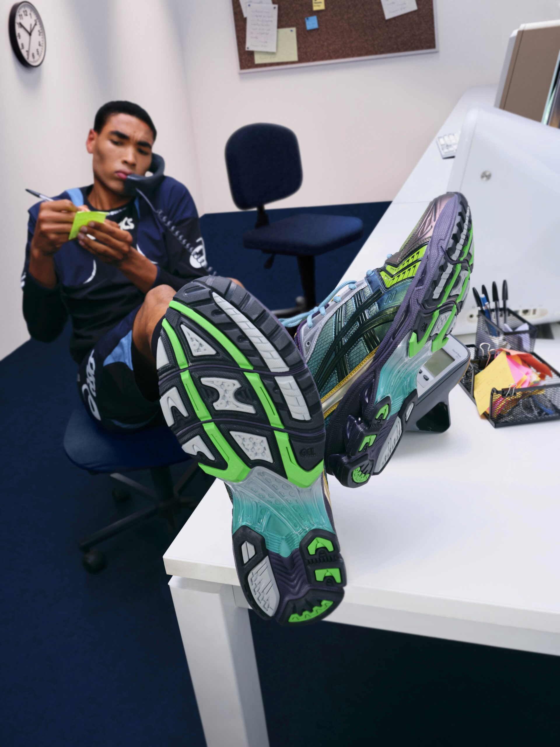 P. Andrade se junta à ASICS para lançamento global de modelo inspirado na fauna brasileira