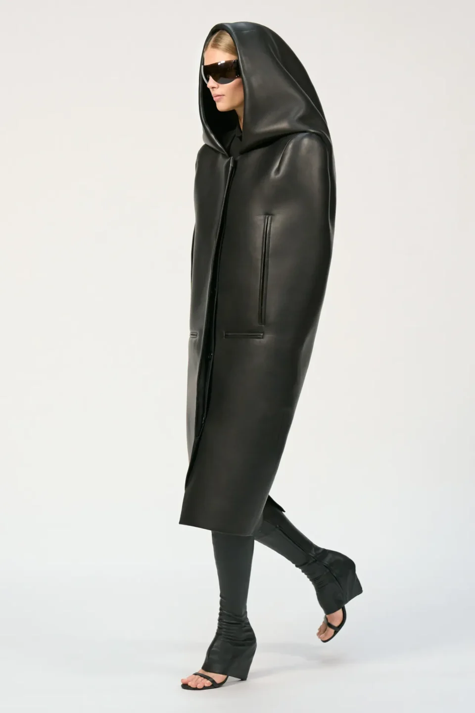 00001-courreges-spring-2025-ready-to-wear-credit-brand