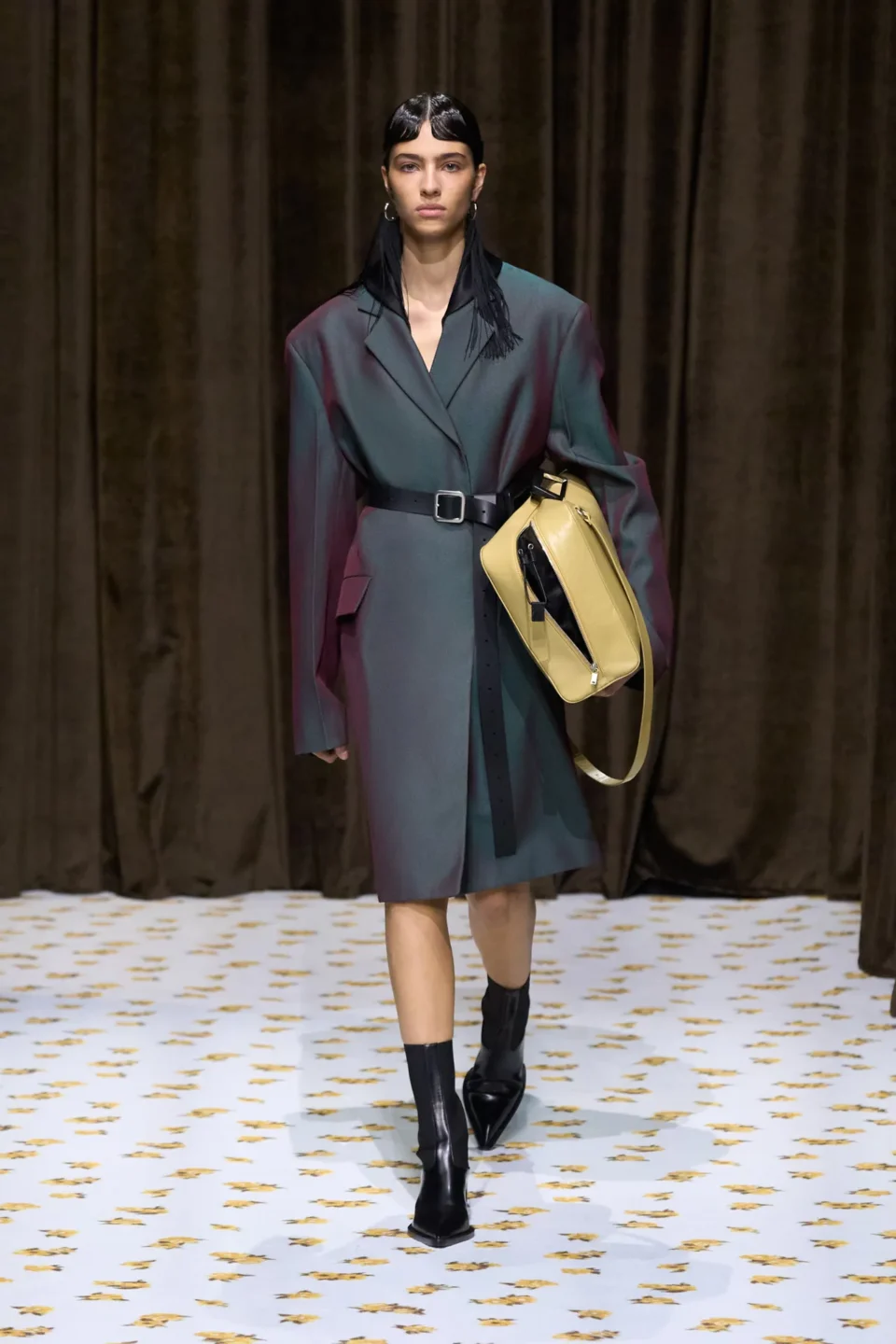 00001-jil-sander-spring-2025-ready-to-wear-credit-gorunway