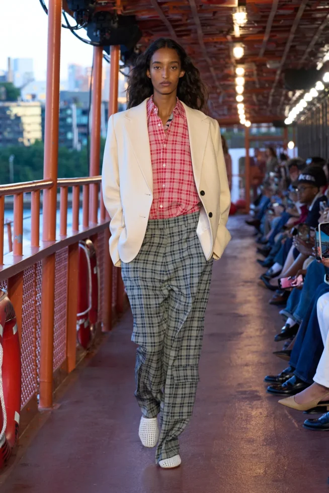 00001-tommy-hilfiger-spring-2025-ready-to-wear-credit-brand