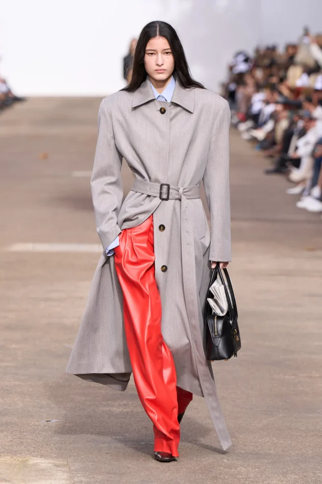 00002-stella-mccartney-spring-2025-ready-to-wear-credit-gorunway