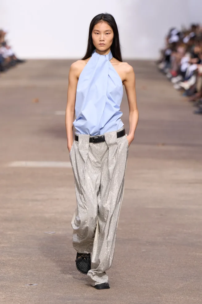 00003-stella-mccartney-spring-2025-ready-to-wear-credit-gorunway
