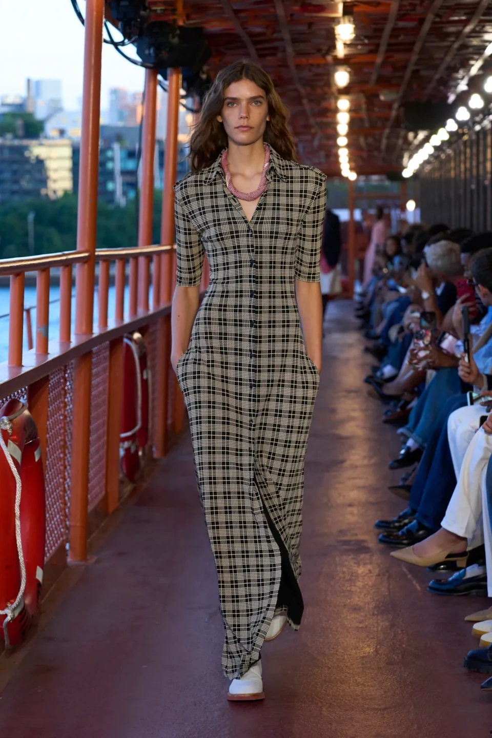 00003-tommy-hilfiger-spring-2025-ready-to-wear-credit-brand