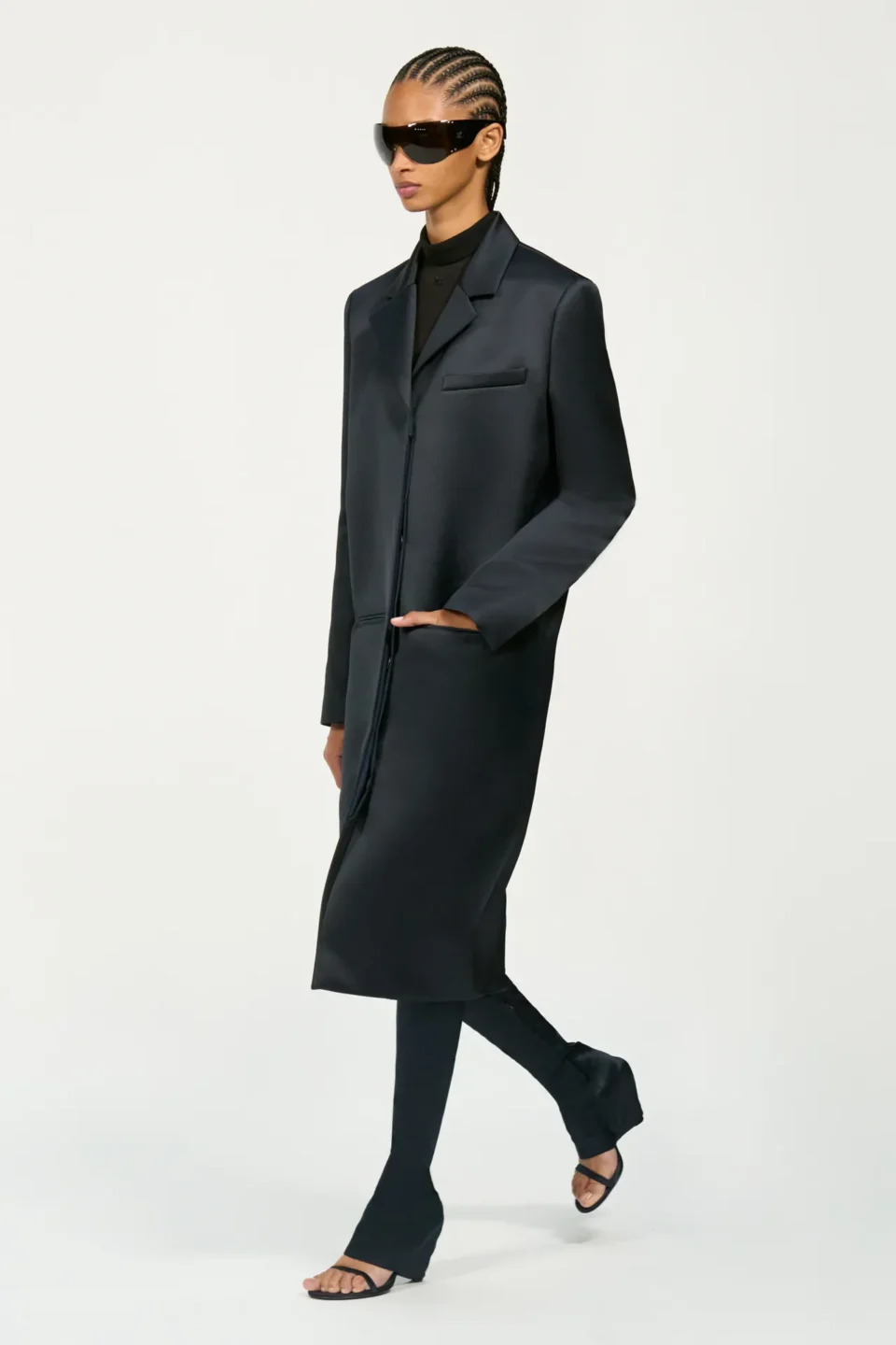 00004-courreges-spring-2025-ready-to-wear-credit-brand