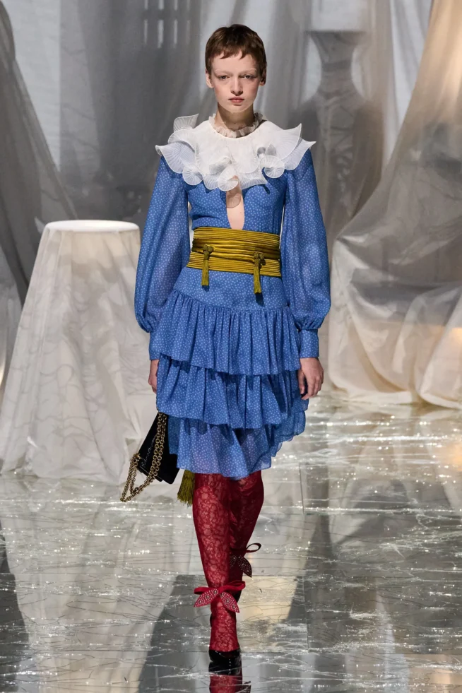 00004-valentino-spring-2025-ready-to-wear-credit-gorunway