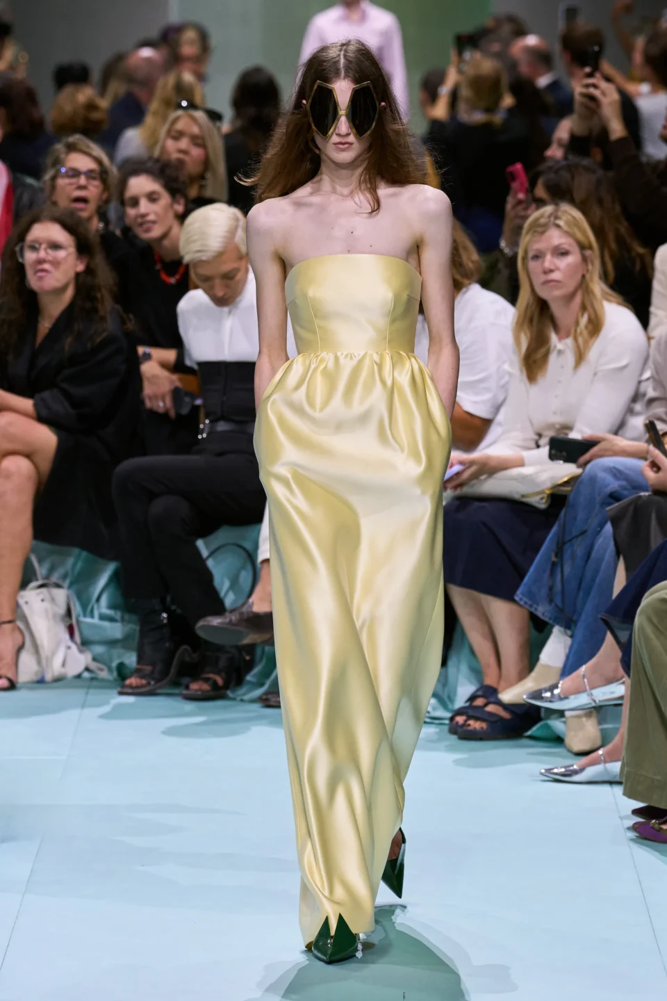 00005-prada-VERAO-2025