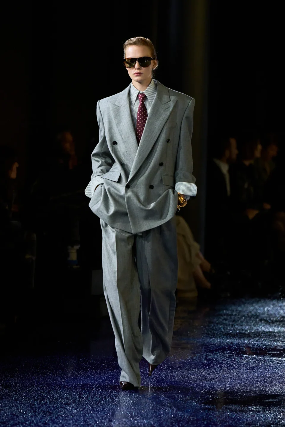 00005-saint-laurent-spring-2025-ready-to-wear-credit-gorunway
