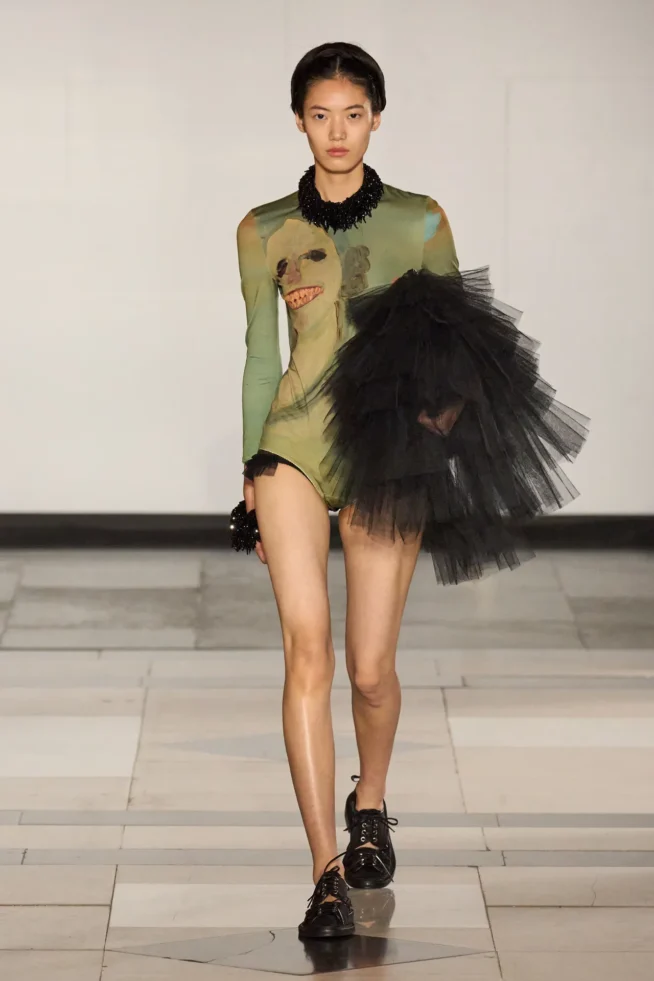 00005-simone-rocha-spring-2025-ready-to-wear-credit-gorunway