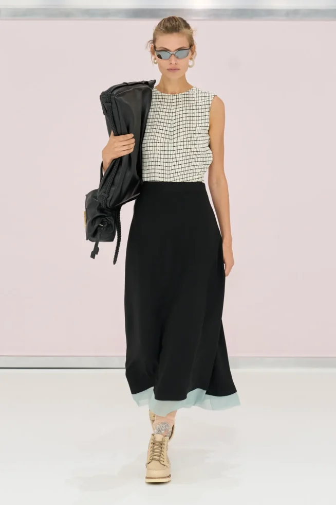 00007-fendi-spring-2025-ready-to-wear-credit-gorunway