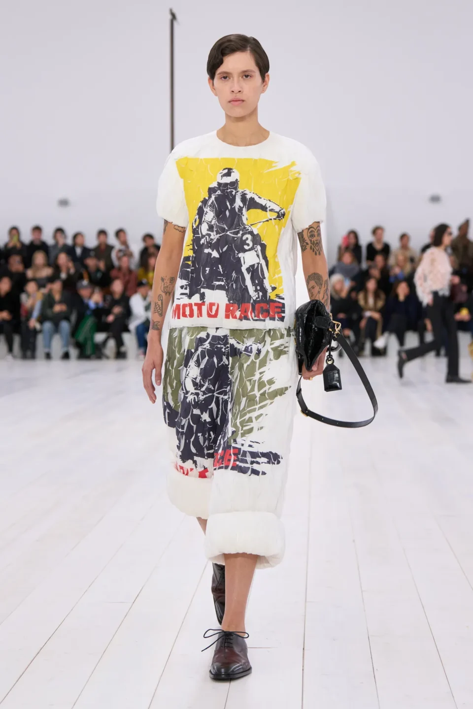 00008-loewe-spring-2025-ready-to-wear-credit-gorunway