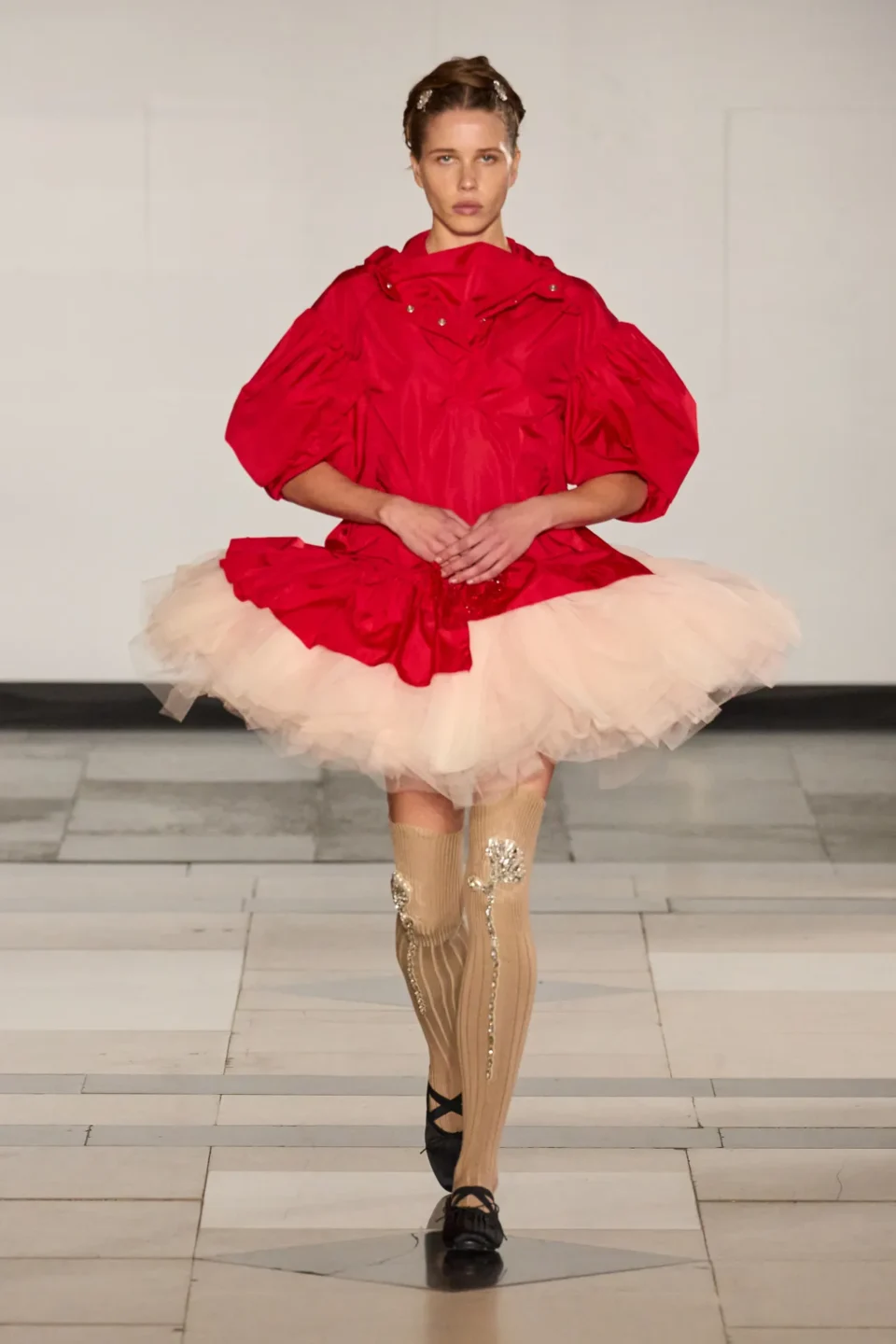 00008-simone-rocha-spring-2025-ready-to-wear-credit-gorunway