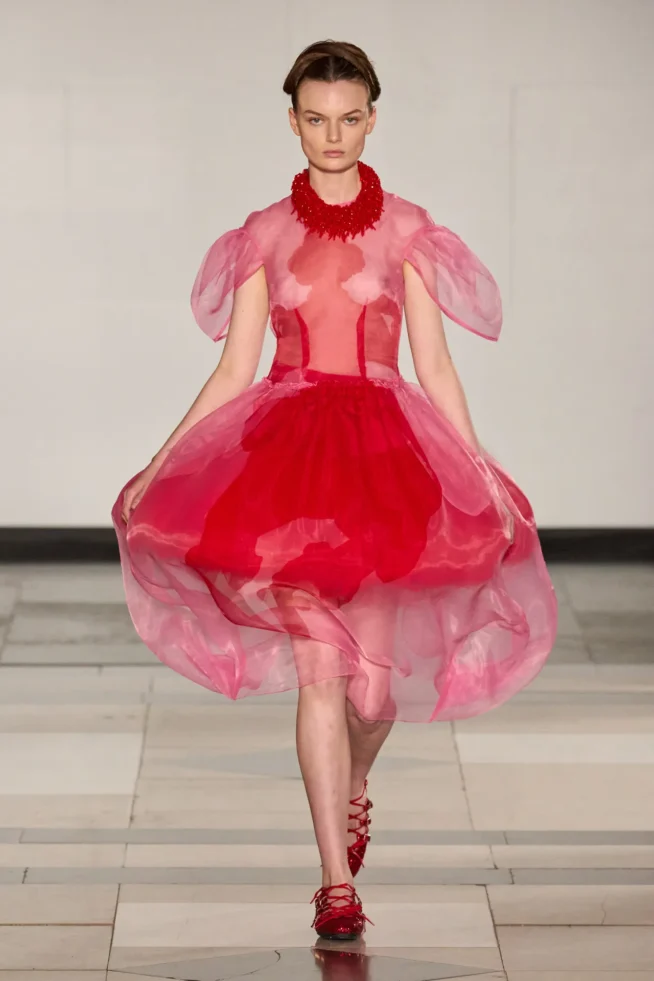 00009-simone-rocha-spring-2025-ready-to-wear-credit-gorunway