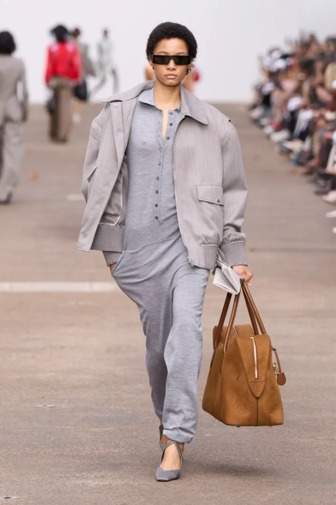 00009-stella-mccartney-spring-2025-ready-to-wear-credit-gorunway