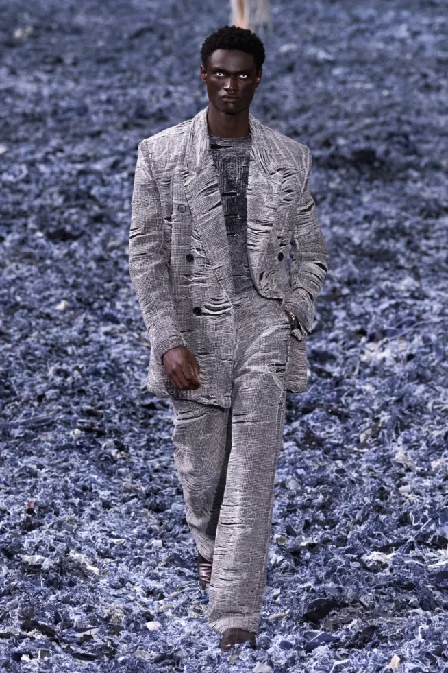 00012-diesel-spring-2025-ready-to-wear-credit-gorunway