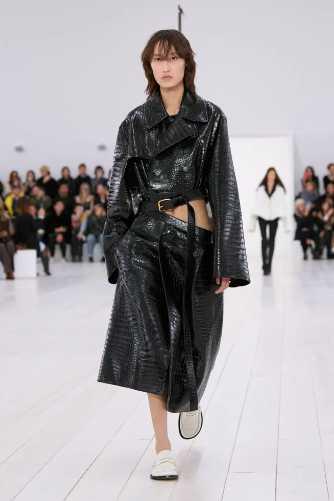00012-loewe-spring-2025-ready-to-wear-credit-gorunway
