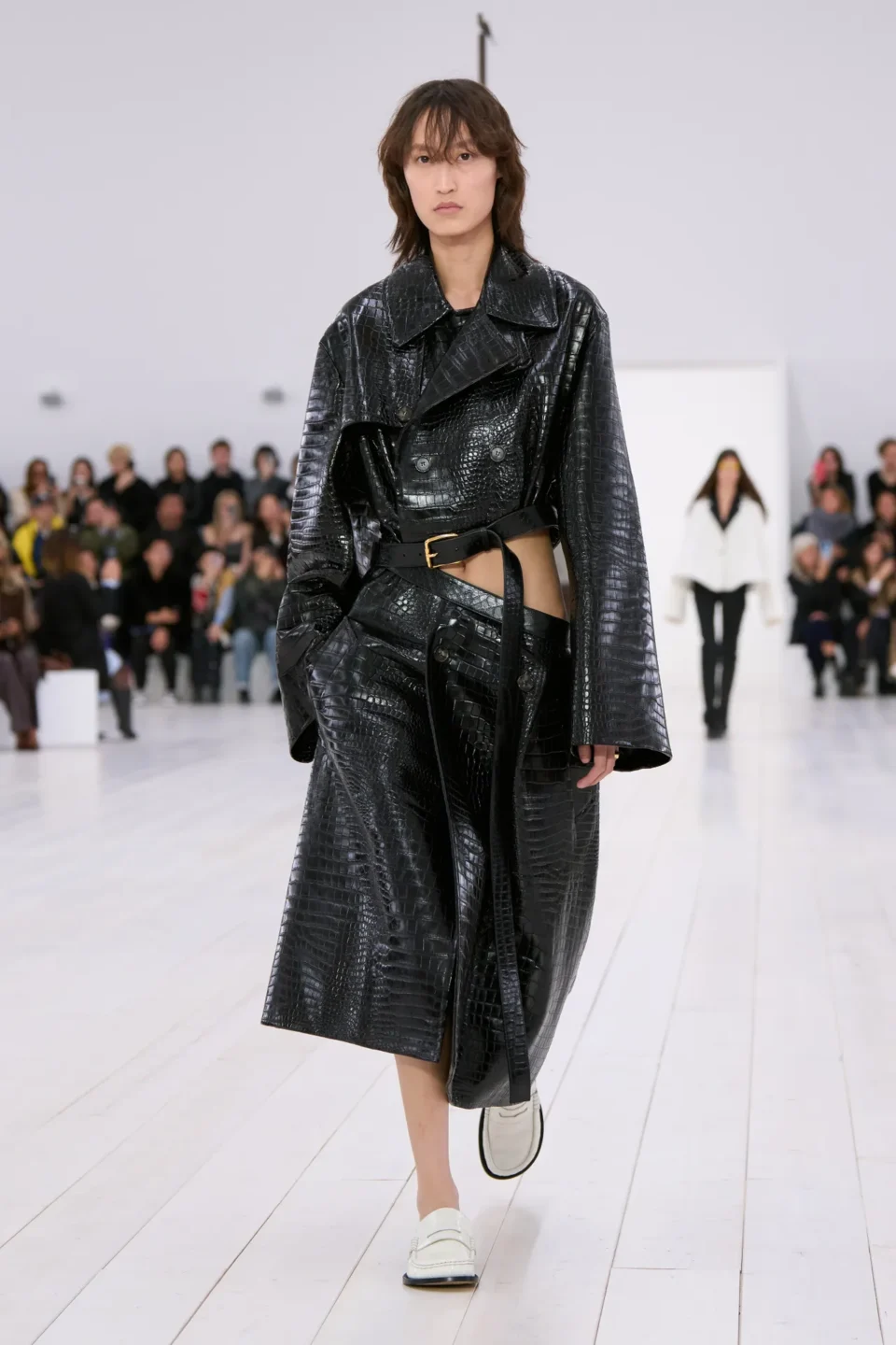 00012-loewe-spring-2025-ready-to-wear-credit-gorunway