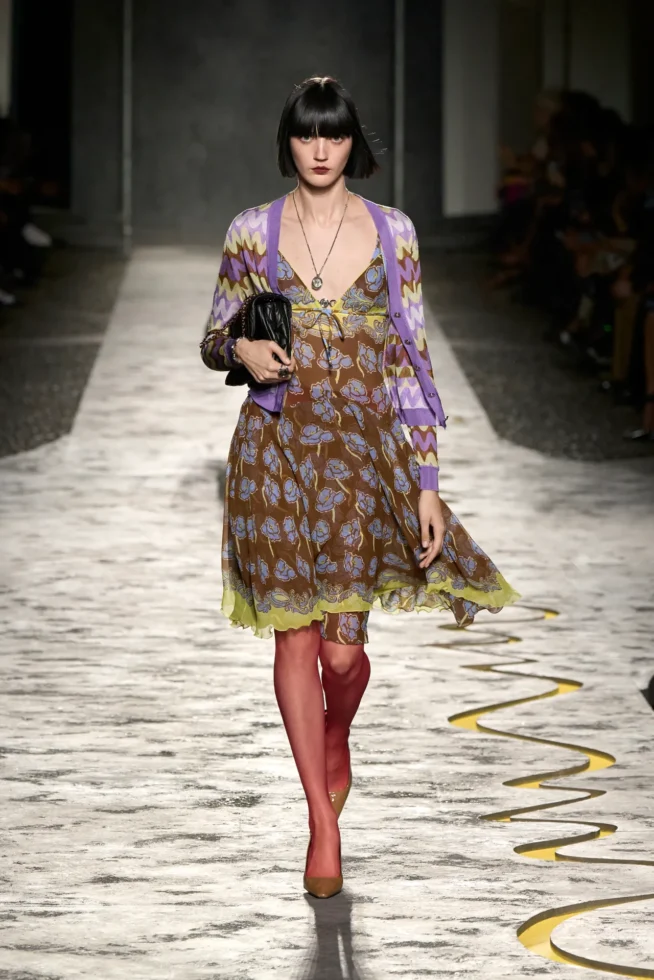 00012-versace-spring-2025-ready-to-wear-credit-gorunway