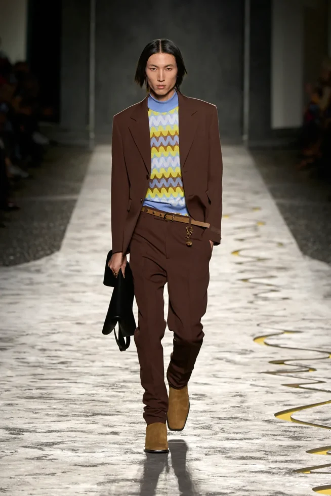 00013-versace-spring-2025-ready-to-wear-credit-gorunway