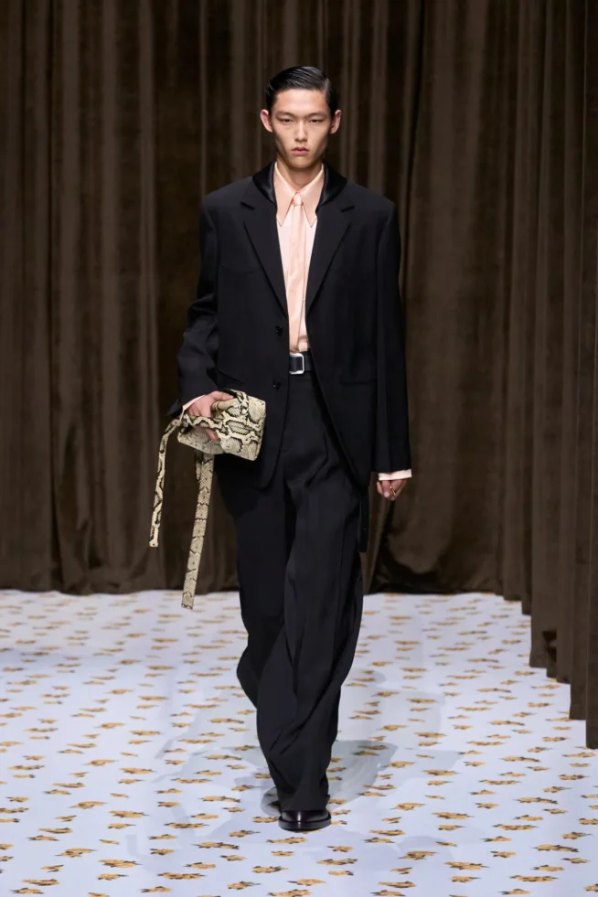 00015-jil-sander-spring-2025-ready-to-wear-credit-gorunway