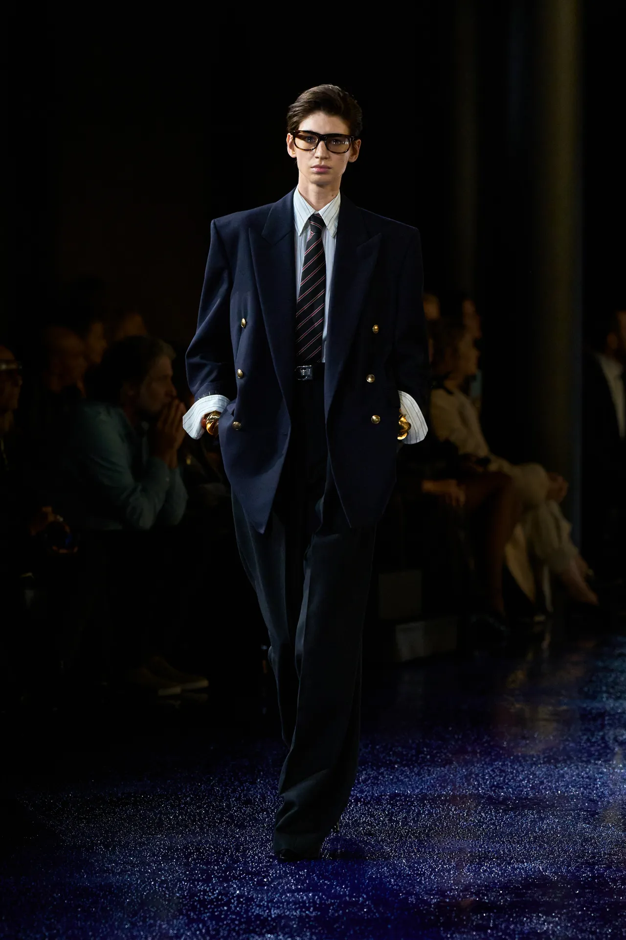 00015-saint-laurent-spring-2025-ready-to-wear-credit-gorunway