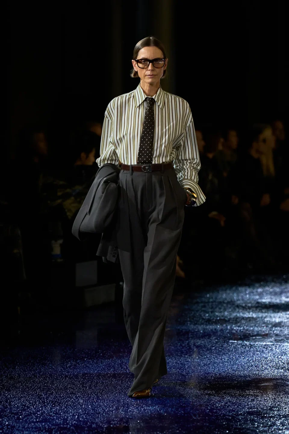 00016-saint-laurent-spring-2025-ready-to-wear-credit-gorunway