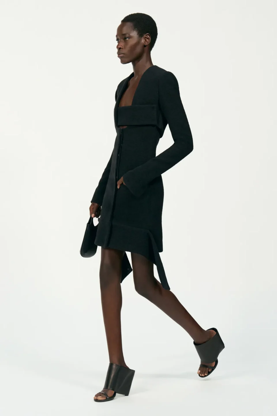 00018-courreges-spring-2025-ready-to-wear-credit-brand